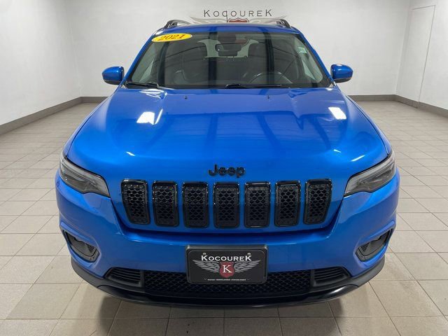 Used 2021 Jeep Cherokee Latitude Lux w/ Sun & Sound Group AWD/4WD image 2