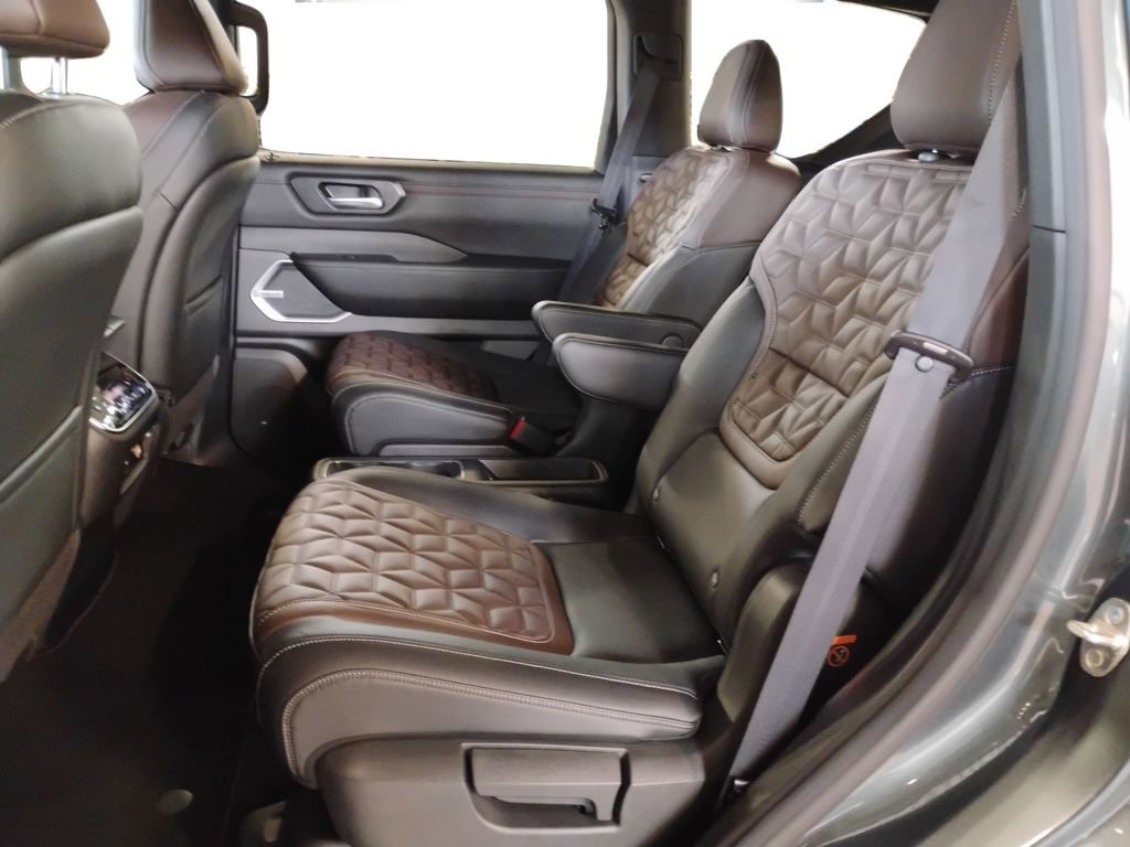 New 2026 Nissan Armada Platinum image 11