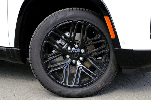New 2026 Jeep Grand Wagoneer Limited AWD/4WD image 2