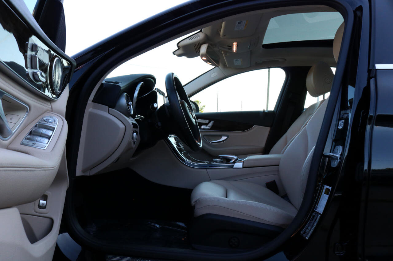 Used 2015 Mercedes-Benz C 300 4MATIC Sedan image 15