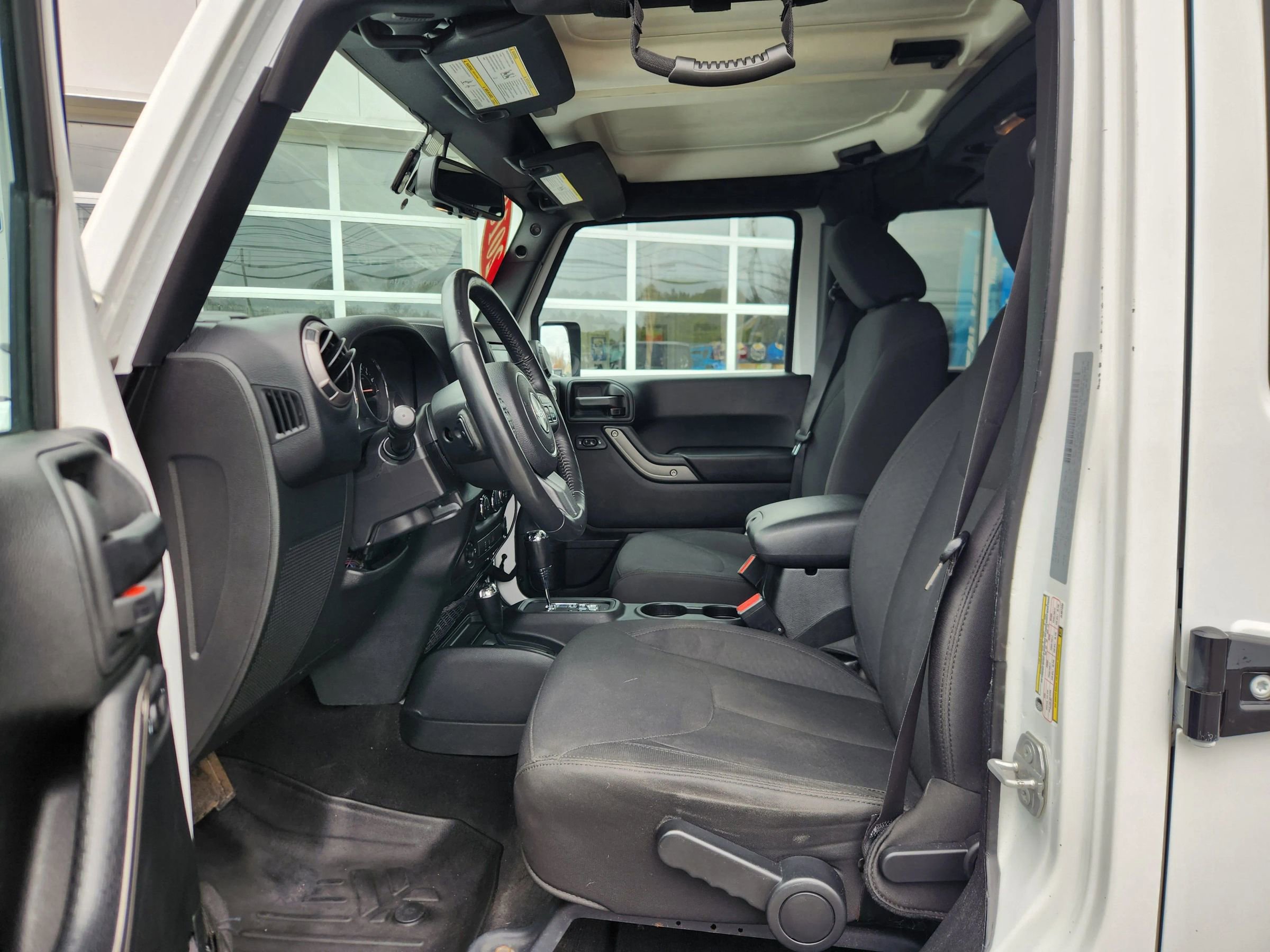 Used 2018 Jeep Wrangler Unlimited Sport S image 25