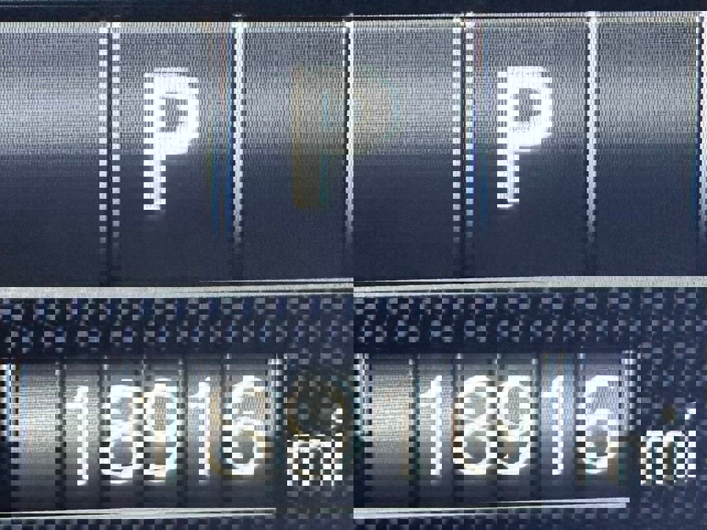 Used 2025 RAM 1500 Laramie image 25