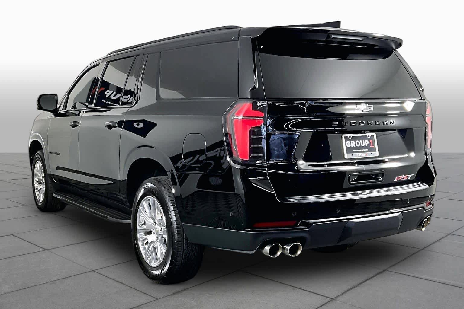 Used 2026 Chevrolet Suburban RST w/ Comfort Package AWD/4WD image 12
