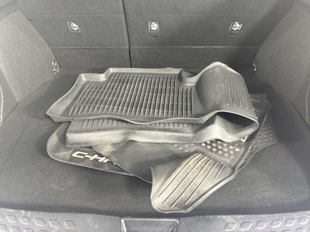 Used 2018 Toyota C-HR XLE FWD image 32