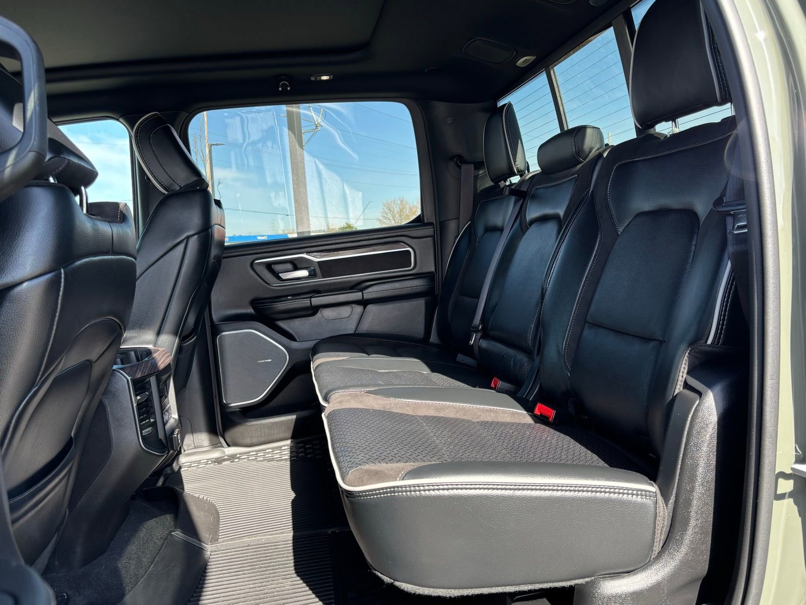 Used 2026 RAM 1500 Laramie w/ Night Edition image 15