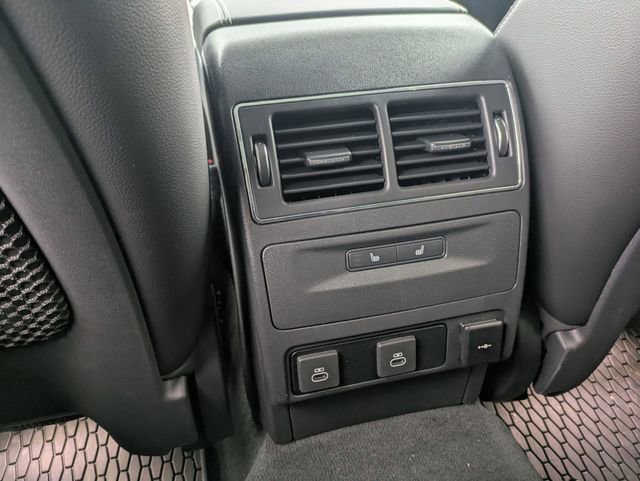 Used 2025 Jaguar F-PACE R-Dynamic S image 13