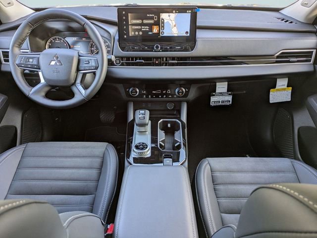 New 2026 Mitsubishi Outlander SE image 17