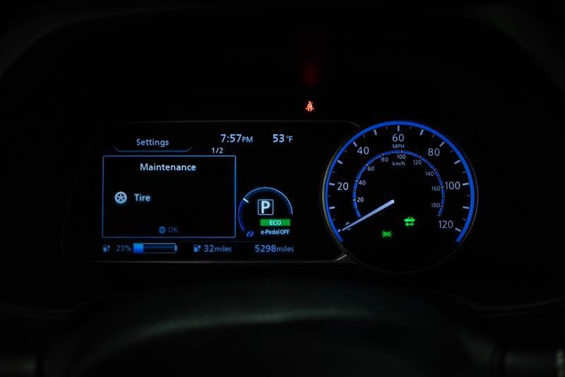 Used 2025 Nissan Leaf S image 15