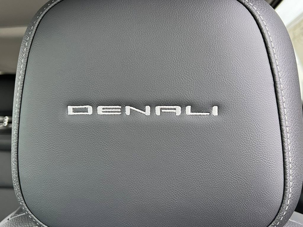 New 2026 GMC Terrain Denali w/ LPO, Floor Liner Package image 13