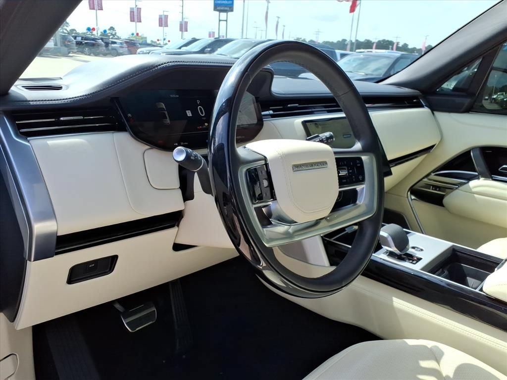 Used 2024 Land Rover Range Rover Autobiography AWD/4WD image 18