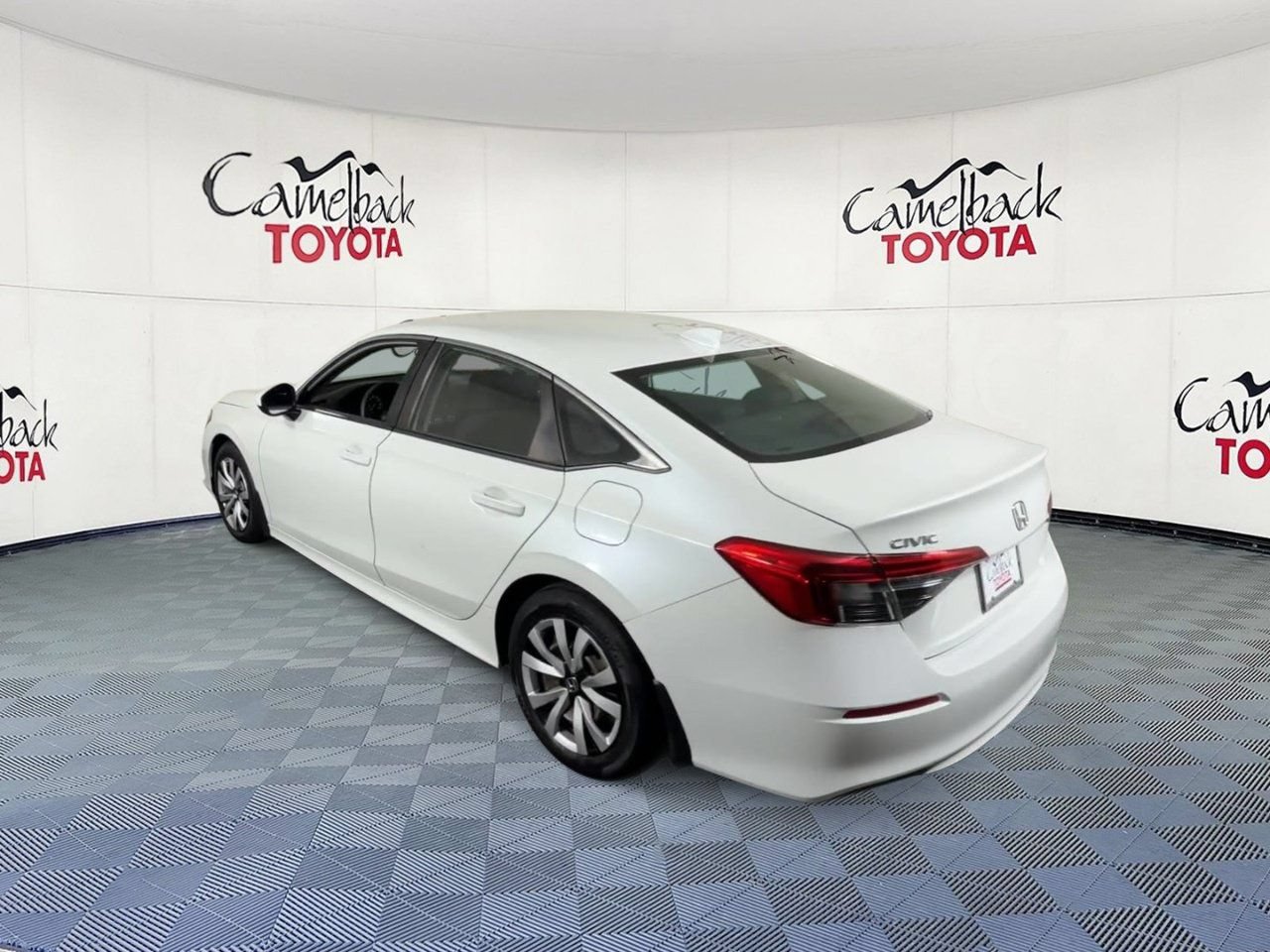 Used 2023 Honda Civic LX image 9