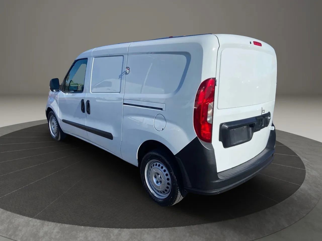 Used 2020 RAM ProMaster City Tradesman image 3