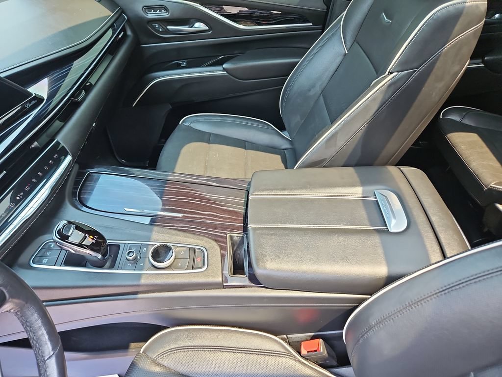 Used 2021 Cadillac Escalade Sport w/ Driver Assist Tech Package AWD/4WD image 26