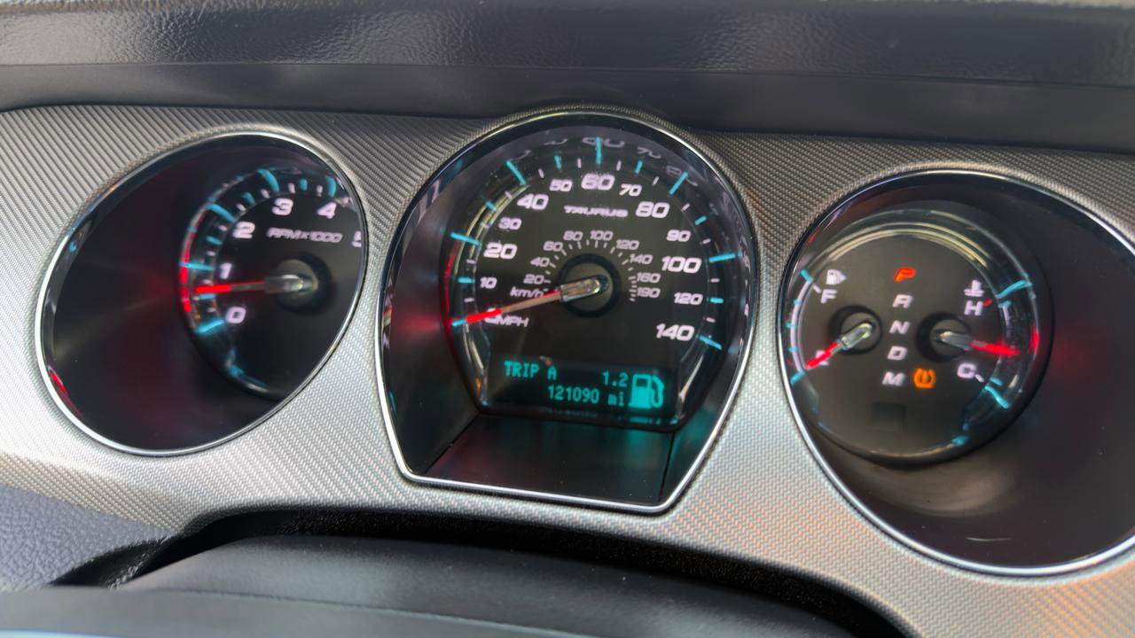 Used 2011 Ford Taurus SHO w/ 402A Rapid Spec Order Code image 27