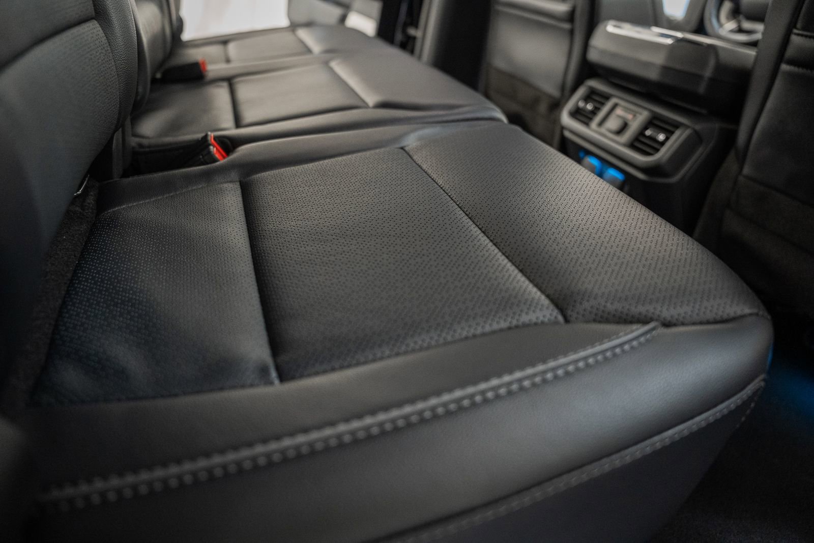 Used 2024 Ford F150 Lariat w/ Equipment Group 502A High image 40