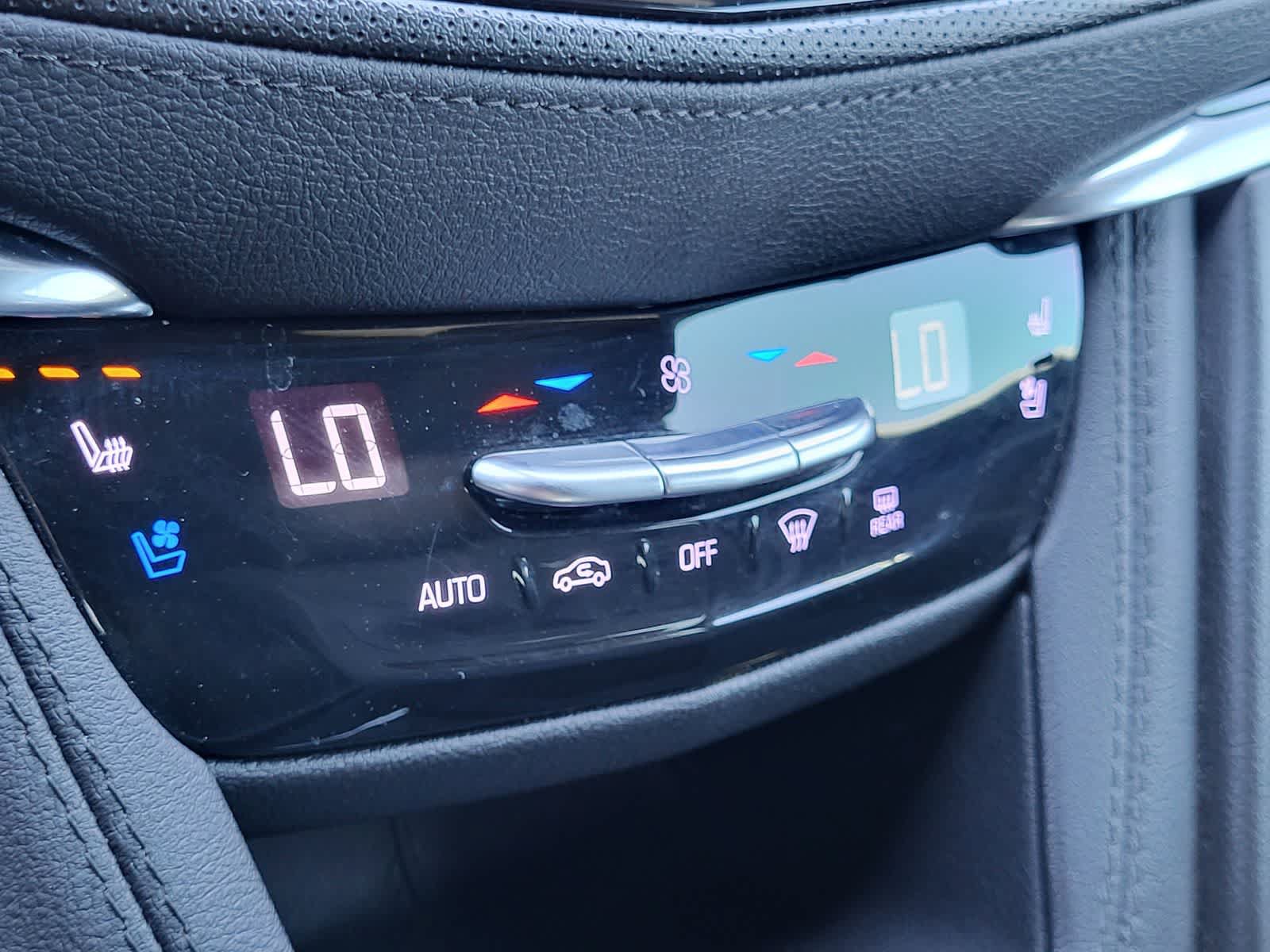 Used 2020 Cadillac XT5 Premium Luxury FWD image 23