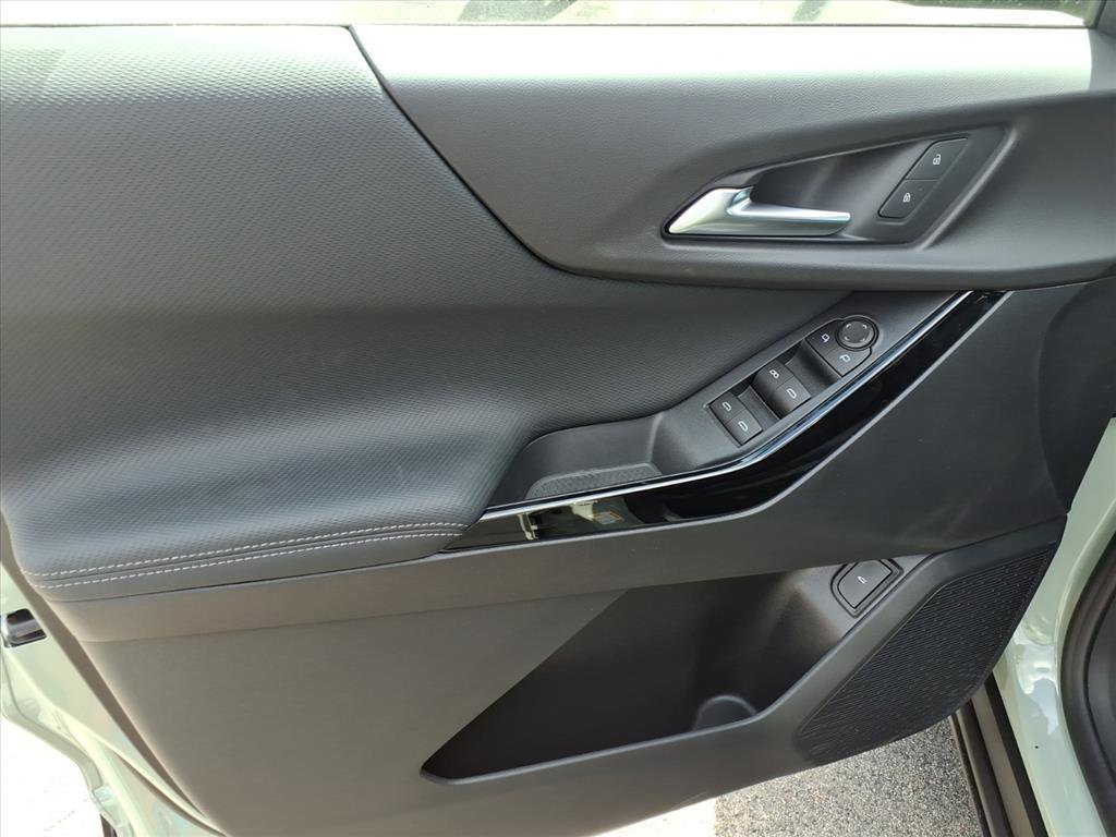 New 2026 Chevrolet Equinox LT w/ Convenience Package II image 6