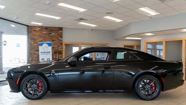 Used 2025 Dodge Charger R/T Scat Pack w/ Track Pack image 10