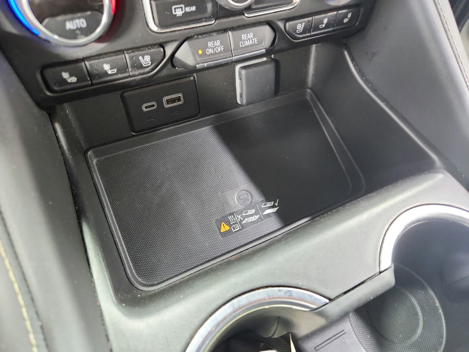 Used 2024 Chevrolet Tahoe Premier image 33