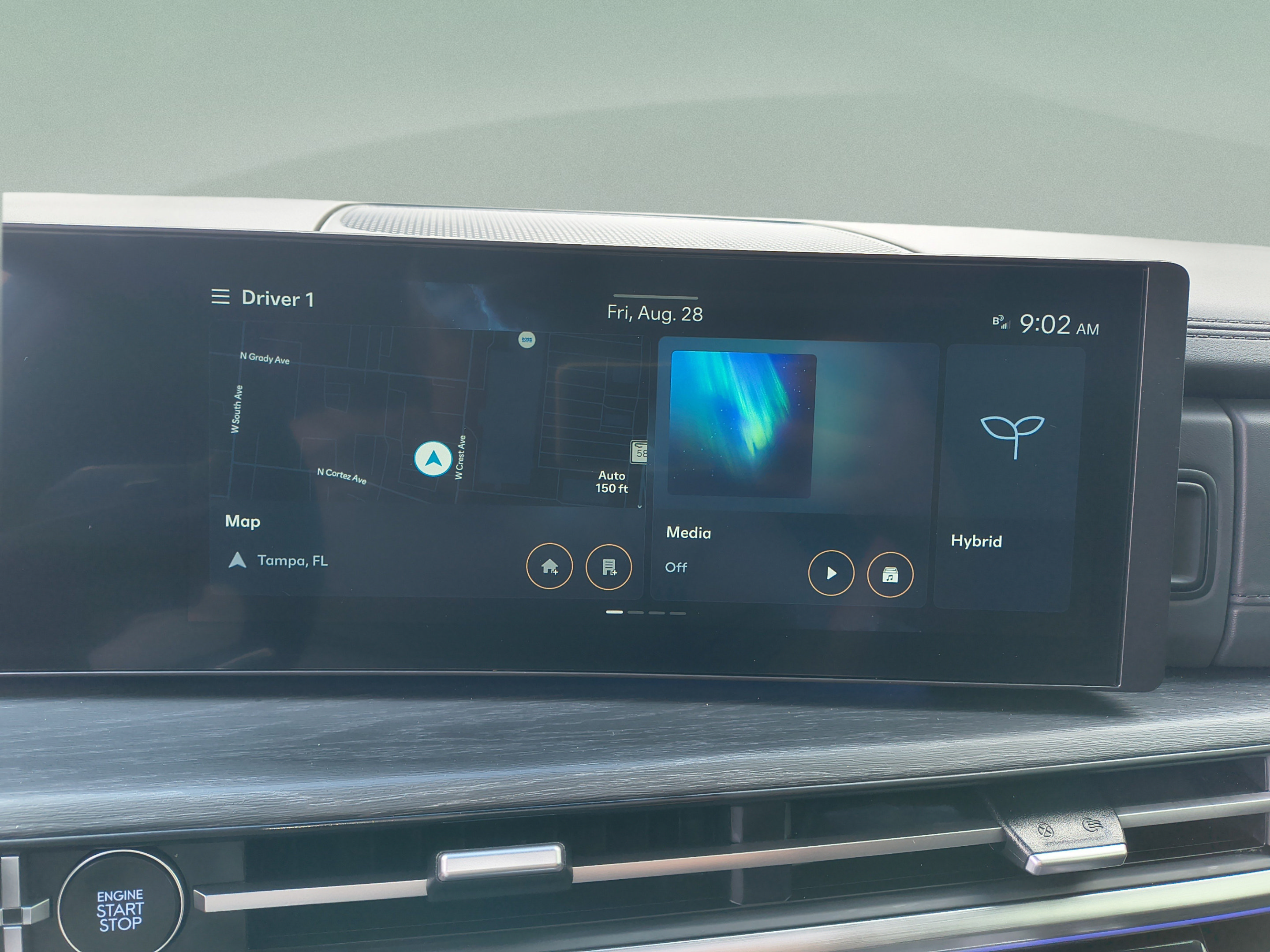Certified 2025 Hyundai Santa Fe Limited FWD image 25
