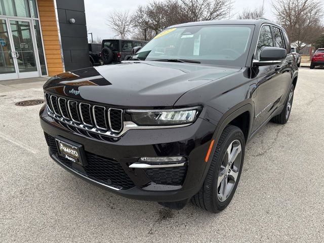 Used 2022 Jeep Grand Cherokee Limited 4xe w/ Luxury Tech Group II image 2