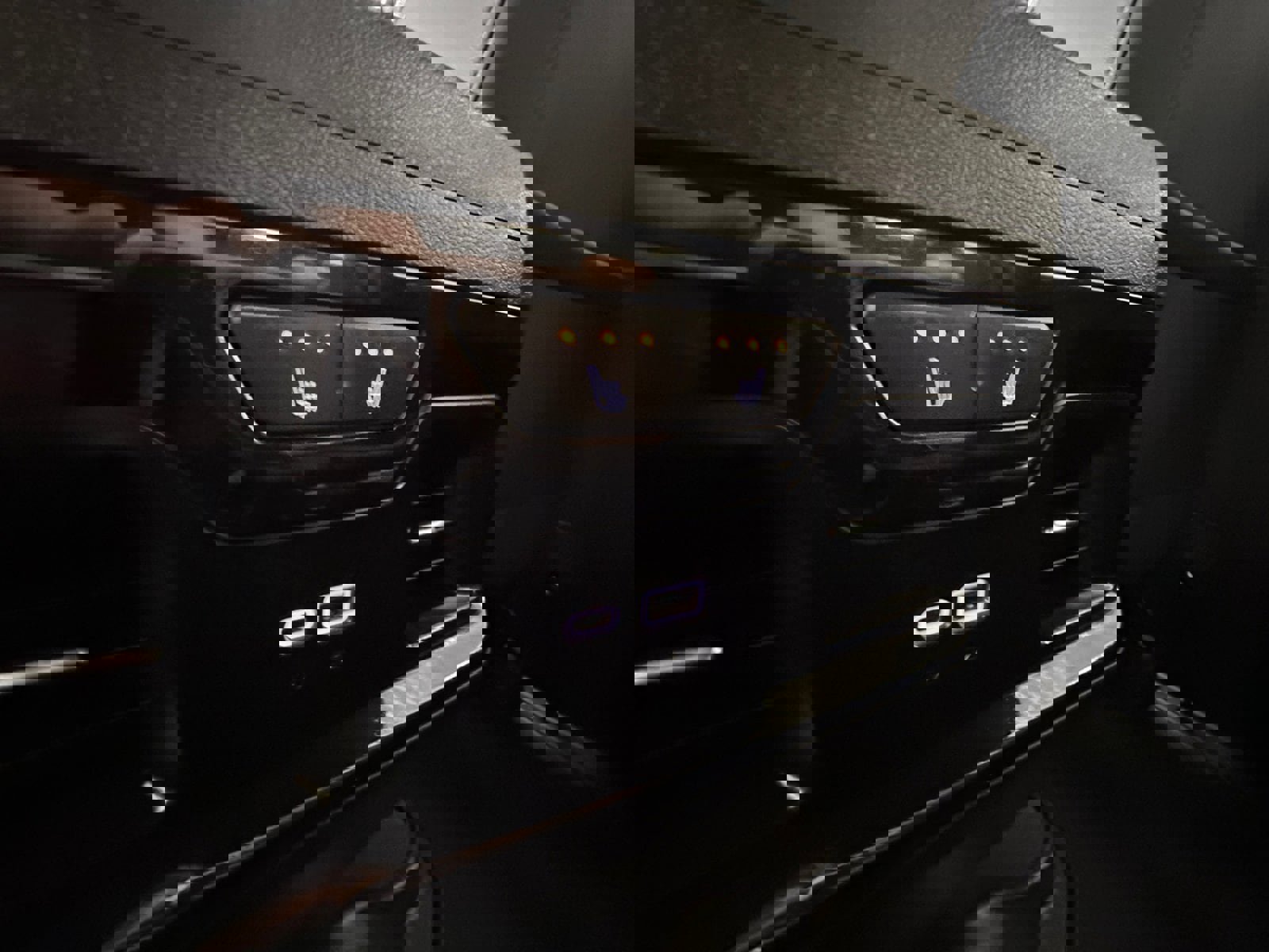 Used 2023 GMC Sierra 1500 AT4 w/ AT4 Preferred Package image 23