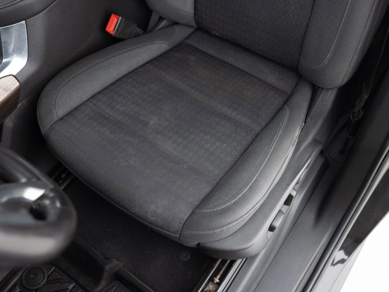 Used 2022 Chevrolet Silverado 1500 LT Trail Boss image 25