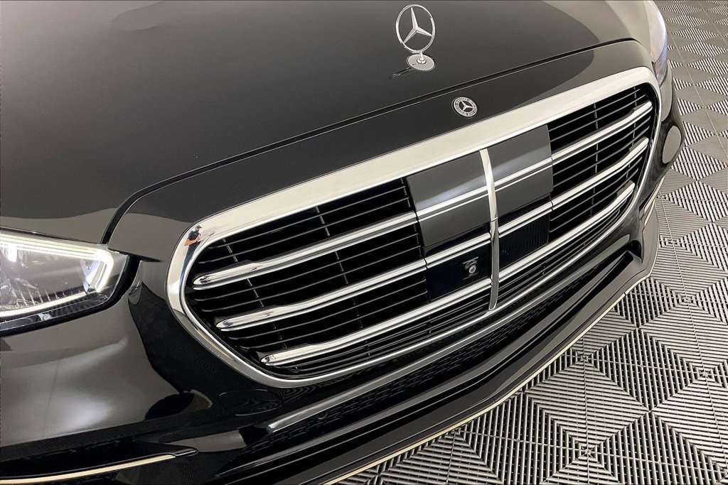 Certified 2023 Mercedes-Benz S 500 4MATIC w/ AMG Line image 21