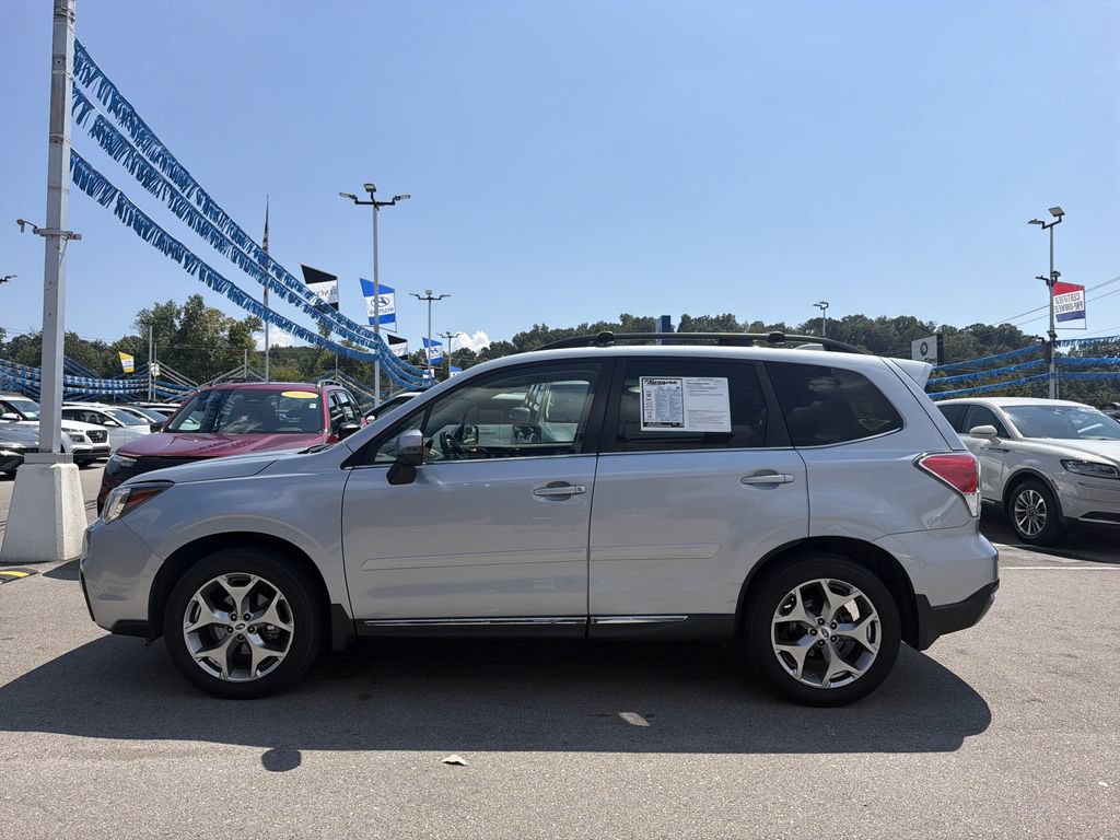 Used 2017 Subaru Forester 2.5i Touring AWD/4WD image 5