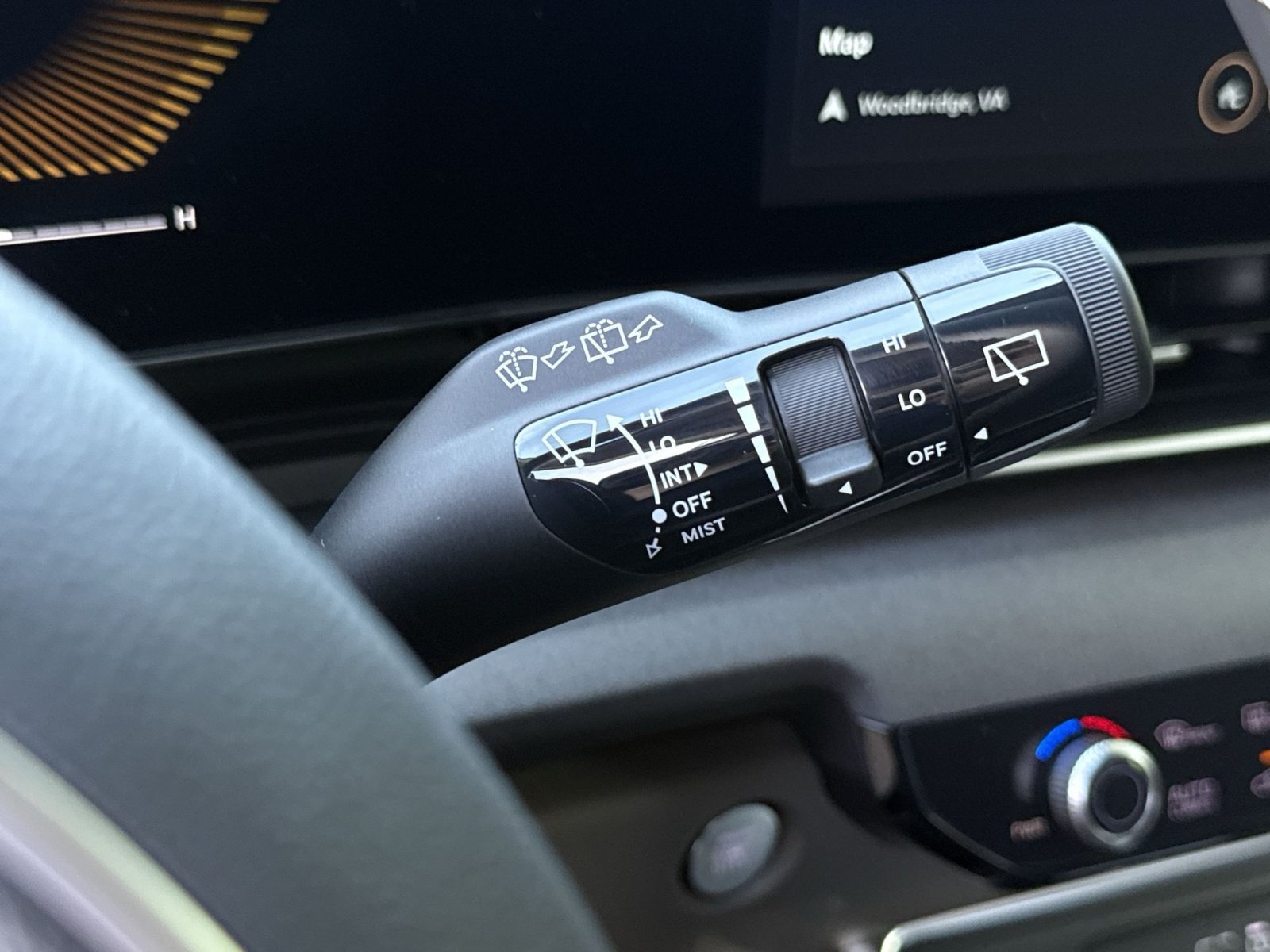 New 2026 Kia Carnival EX FWD image 36