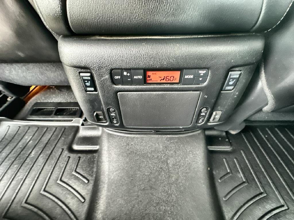 Used 2020 Nissan Armada Platinum w/ Captain's Chairs Package image 38