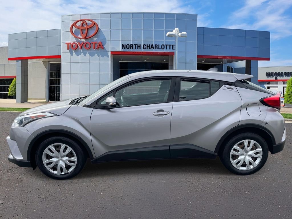 Used 2019 Toyota C-HR LE image 6