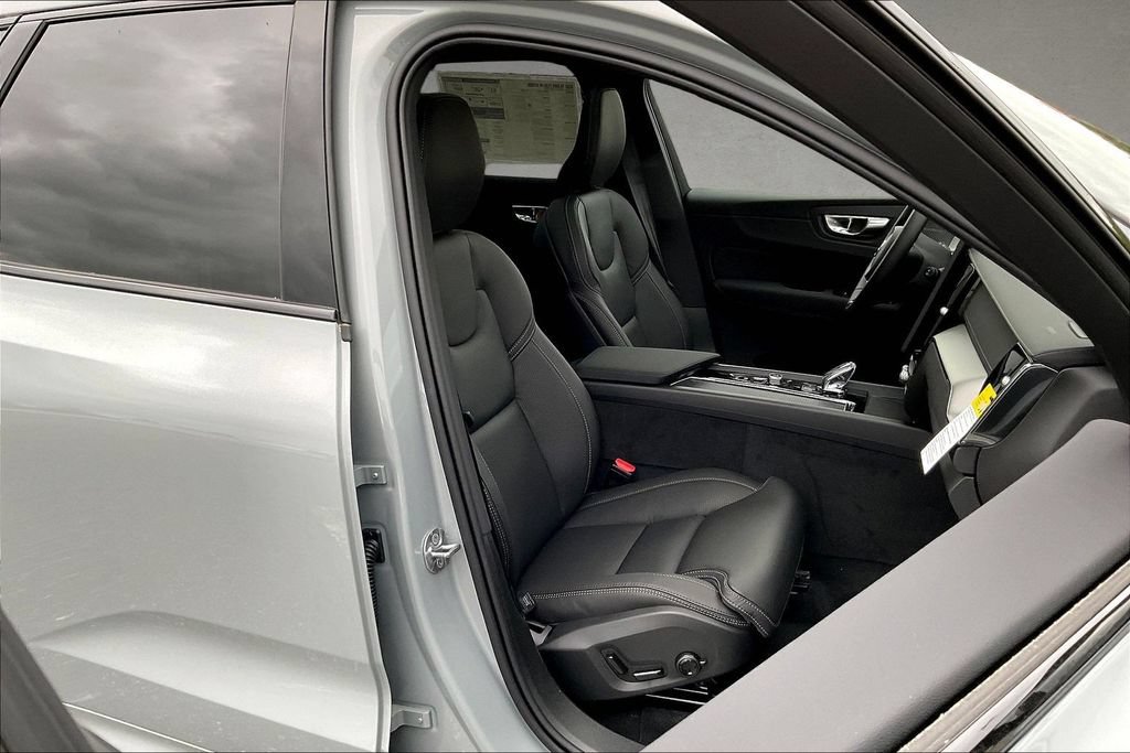 New 2026 Volvo XC60 T8 Ultra w/ Protection Package Premier AWD/4WD image 11
