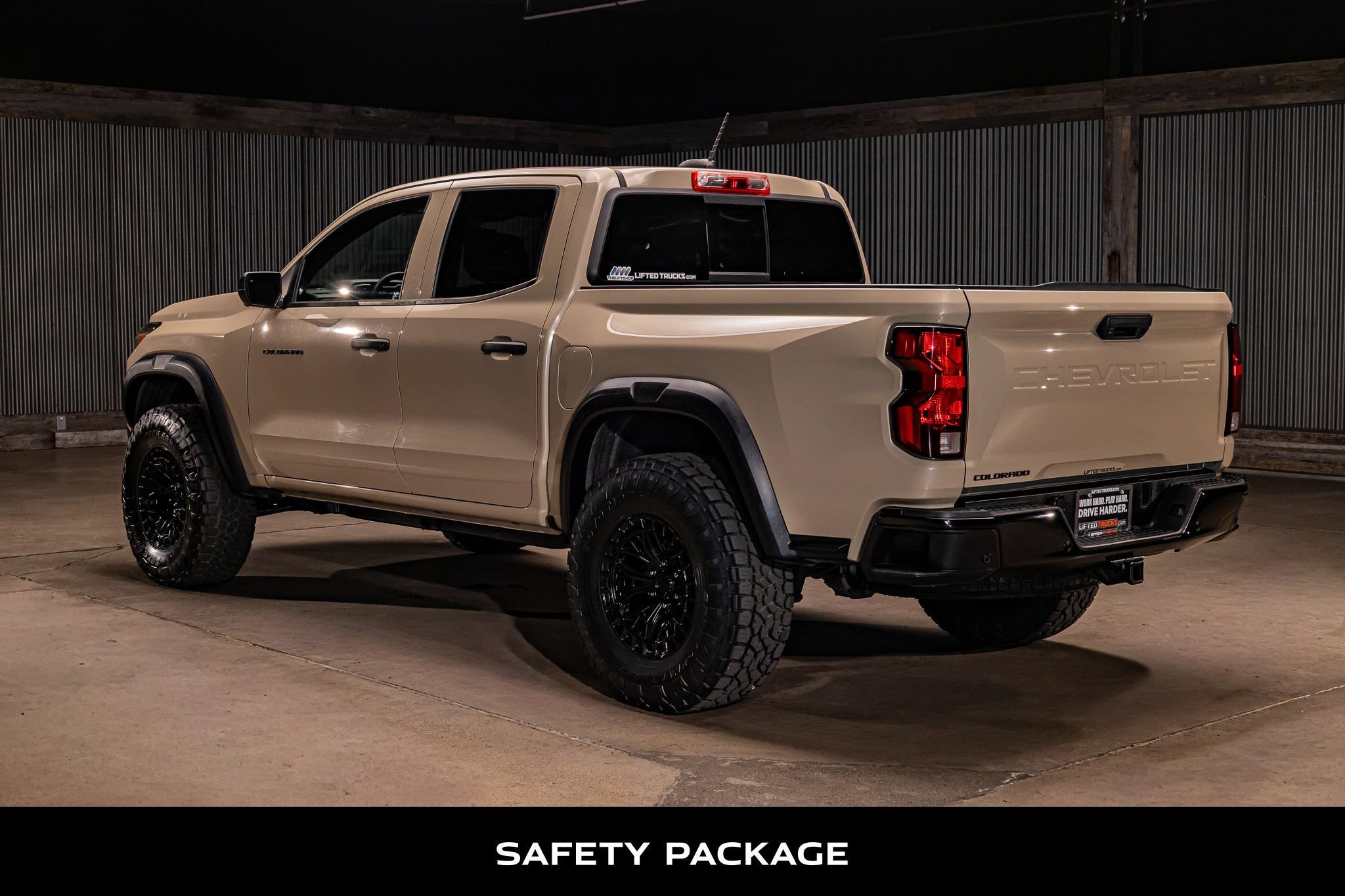 Used 2023 Chevrolet Colorado Trail Boss w/ Technology Package AWD/4WD image 7
