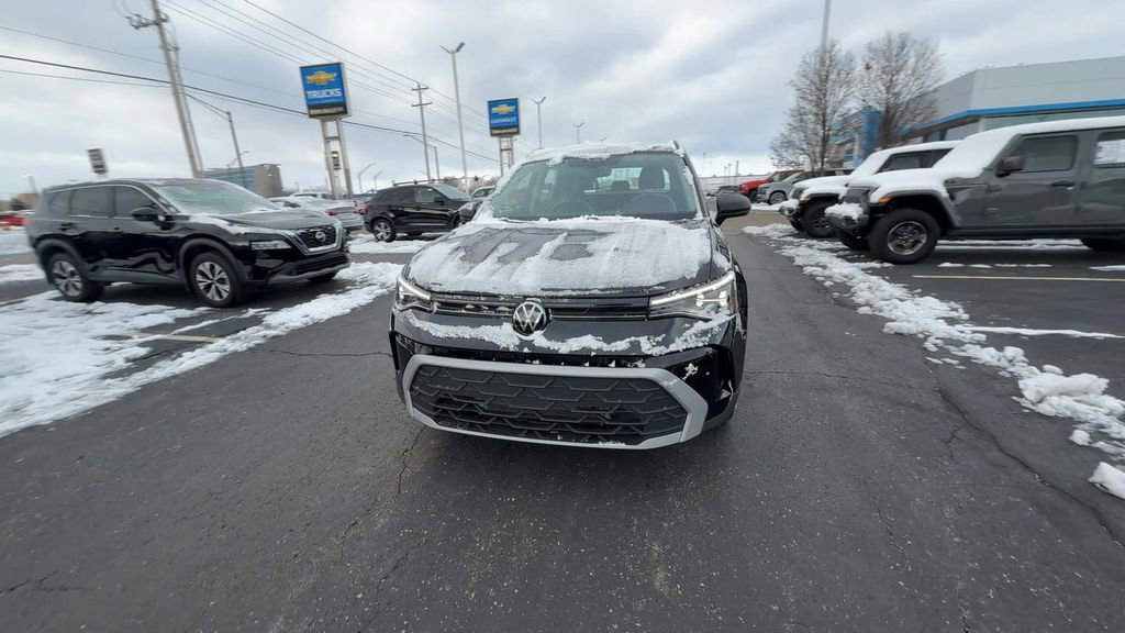 Used 2025 Volkswagen Taos S image 3