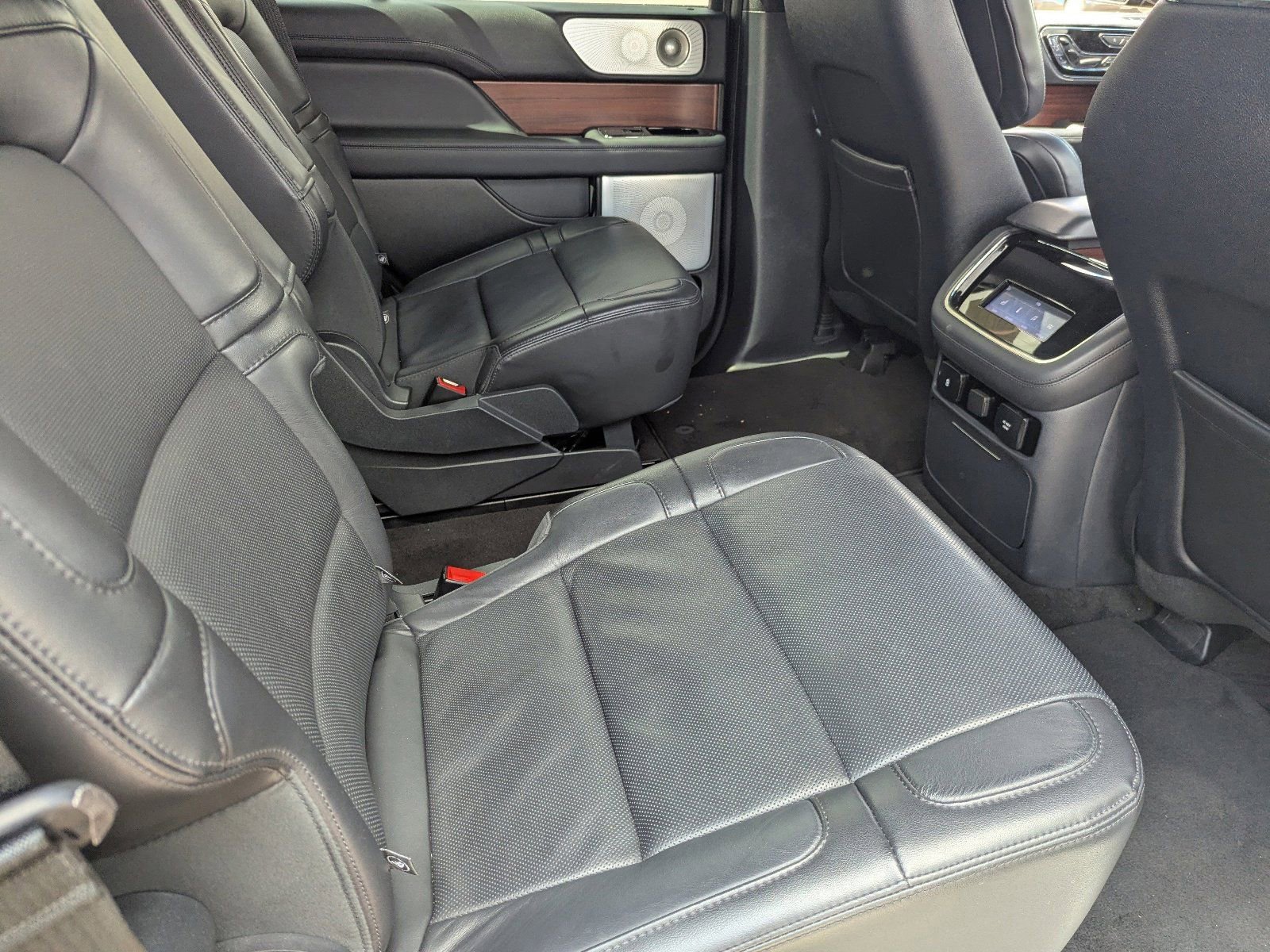 Used 2023 Lincoln Navigator Reserve image 14