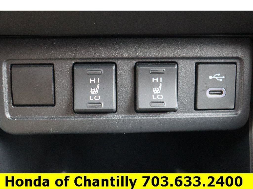 Used 2024 Toyota Corolla Cross XLE w/ Convenience Package image 17