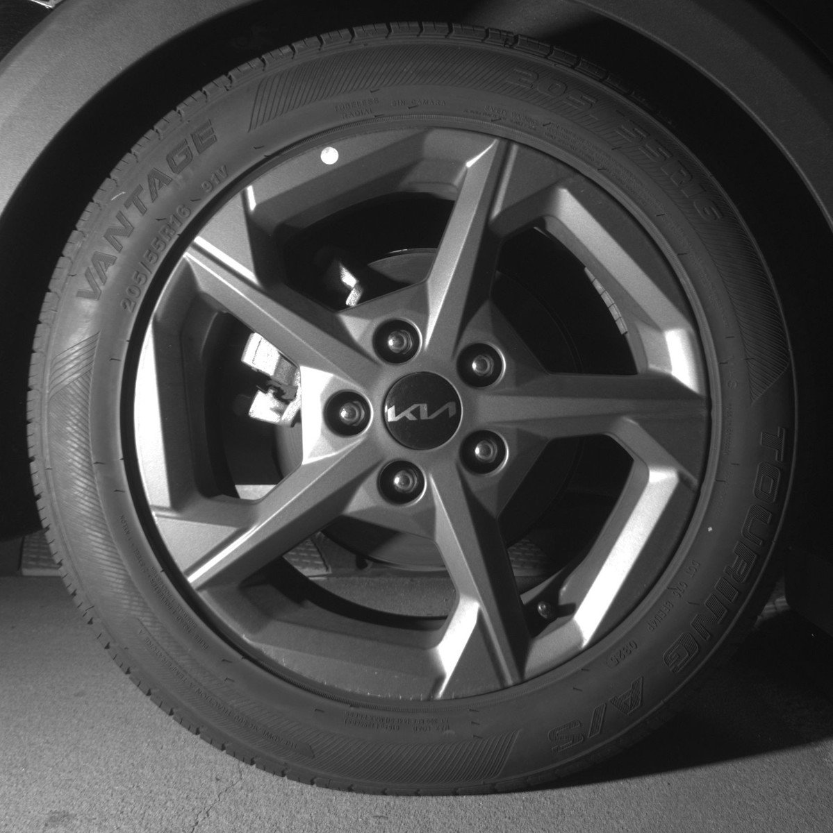 Used 2025 Kia K4 LXS image 15