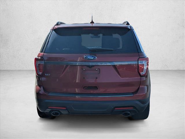 Used 2018 Ford Explorer XLT w/ Equipment Group 202A image 7