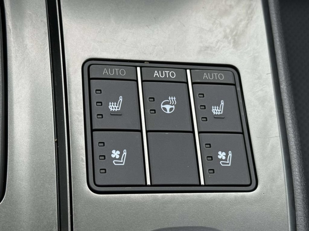 Used 2025 Lexus UX 300h AWD w/ Accessory Package (Z1) image 24