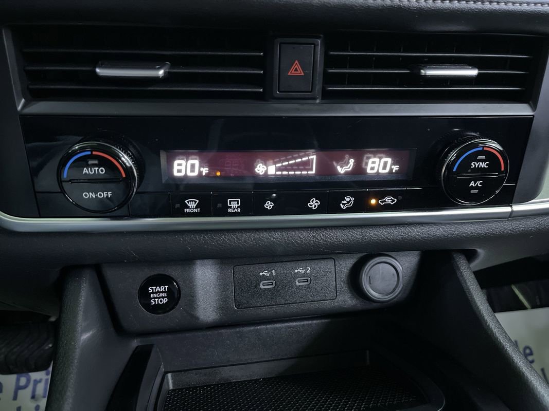 Used 2024 Nissan Rogue SV image 22