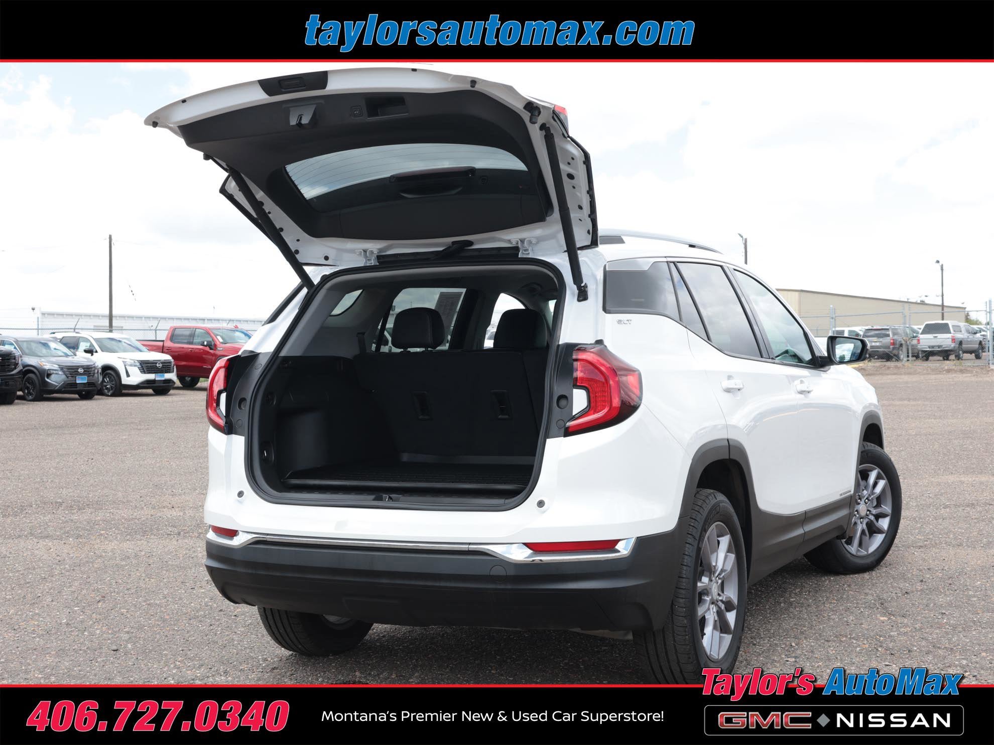 Used 2023 GMC Terrain SLT AWD/4WD image 35