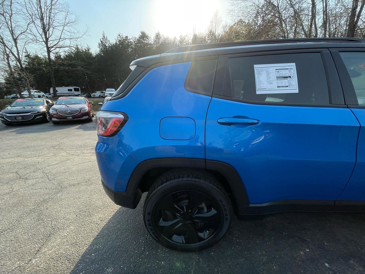 Used 2018 Jeep Compass Latitude AWD/4WD image 4
