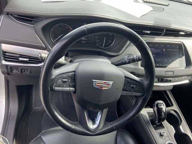 Used 2022 Cadillac XT4 Premium Luxury w/ Safety Alert Package image 15