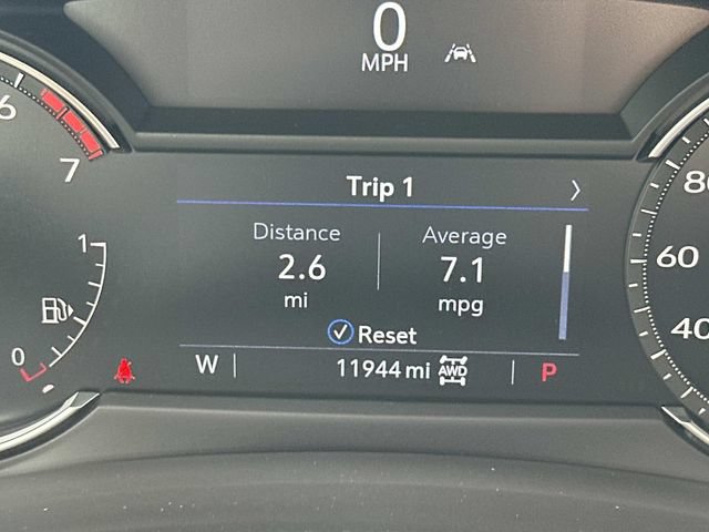 Used 2023 Cadillac XT4 Luxury w/ Cold Weather Package AWD/4WD image 21