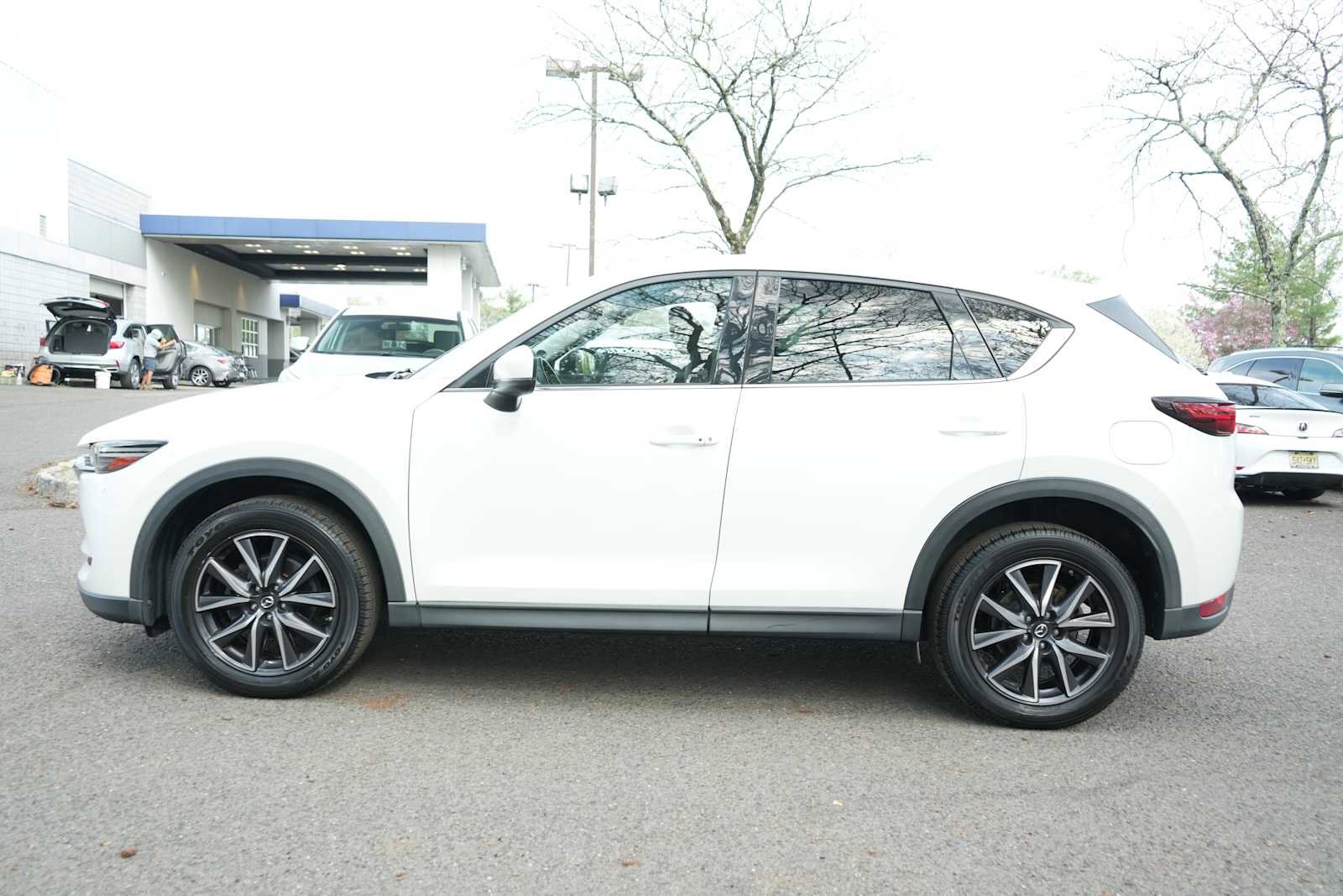 Used 2018 MAZDA CX-5 Grand Touring w/ Premium Package AWD/4WD image 4