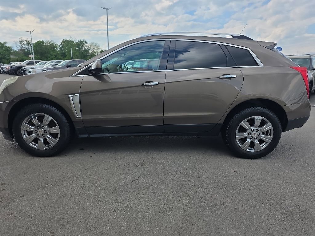 Used 2016 Cadillac SRX Luxury w/ Driver Awareness Package FWD image 8
