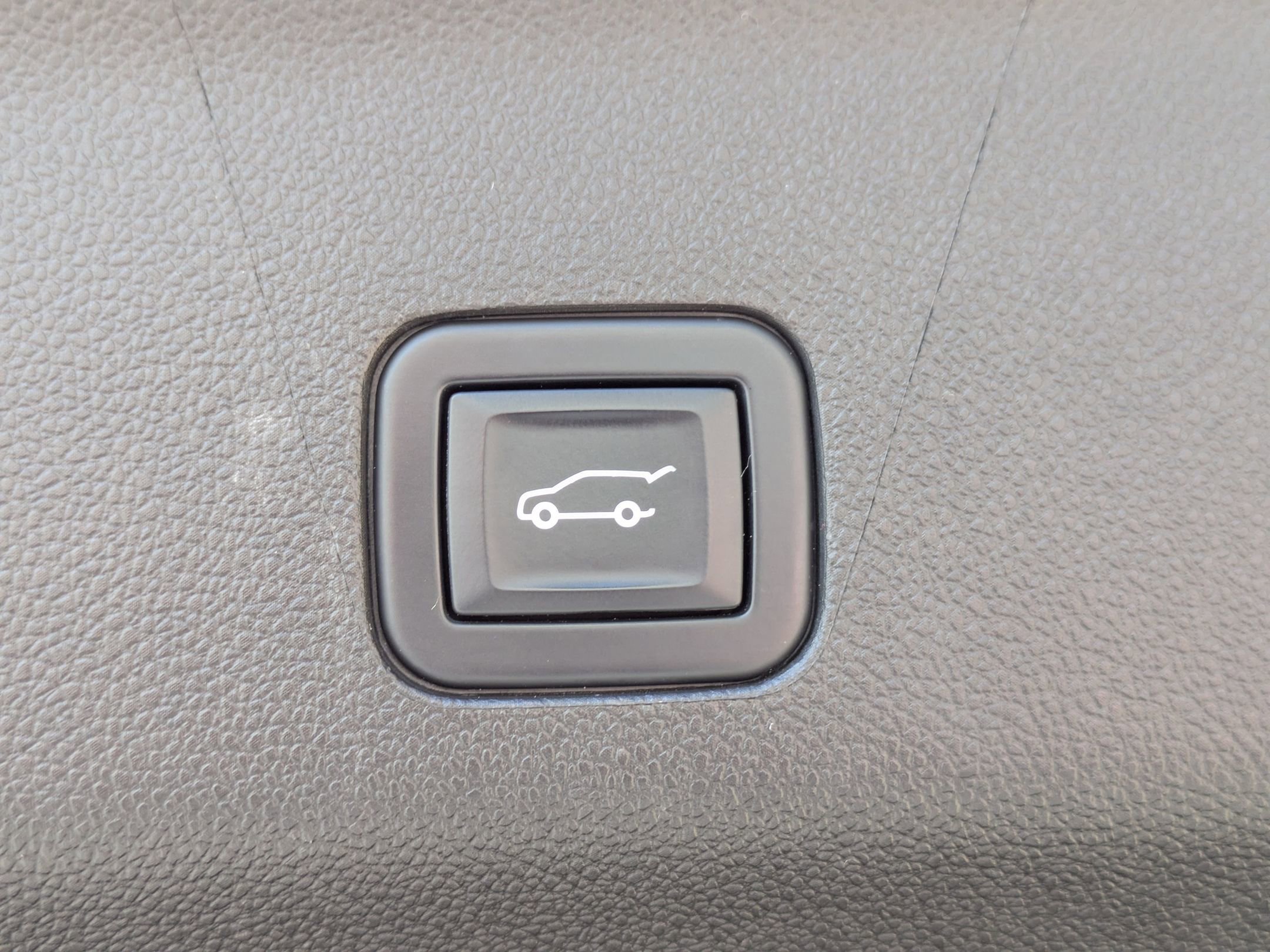 Used 2022 Chevrolet Tahoe Z71 w/ Z71 Off-Road Package image 37