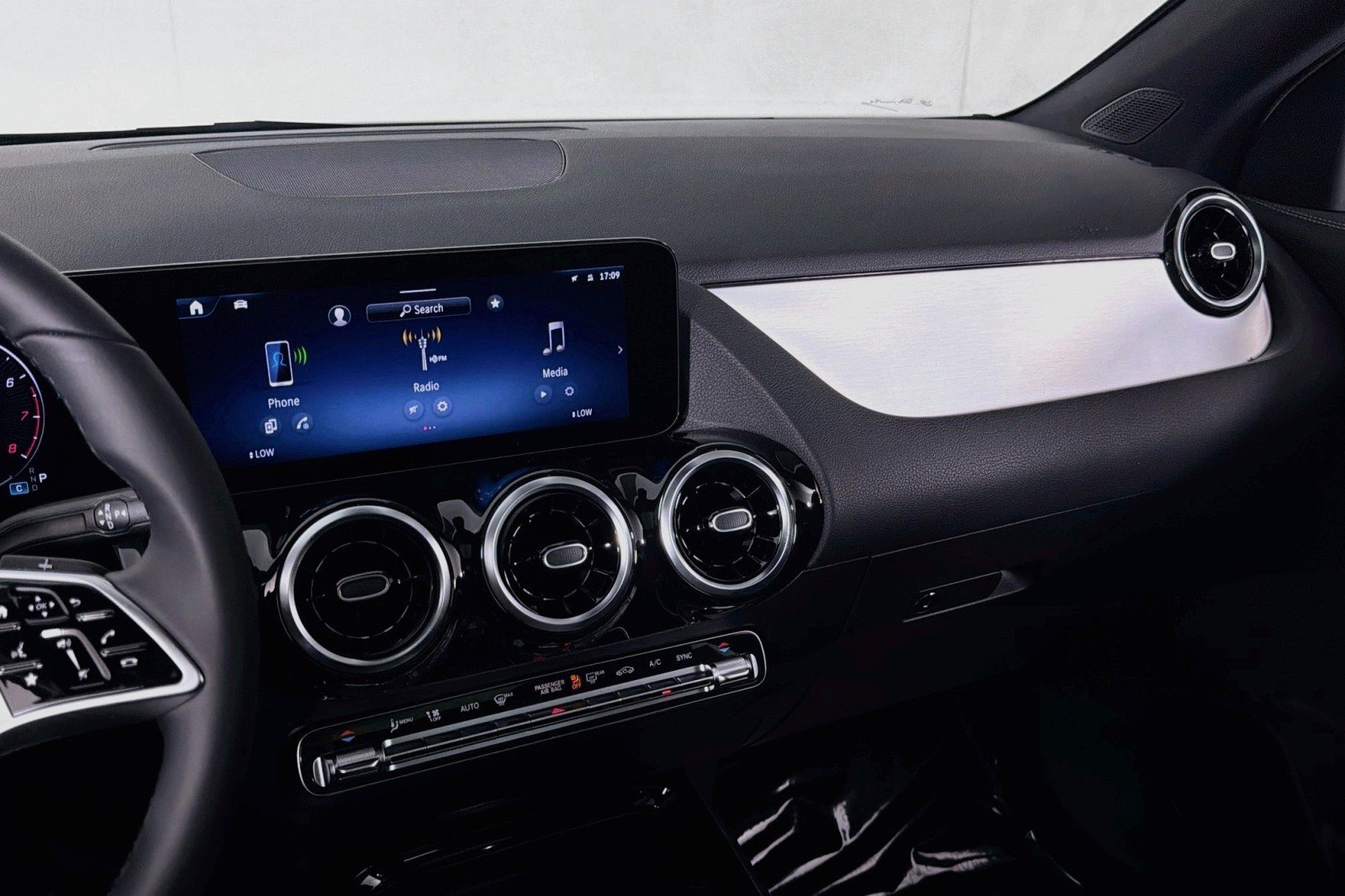 New 2026 Mercedes-Benz GLA 250 image 19