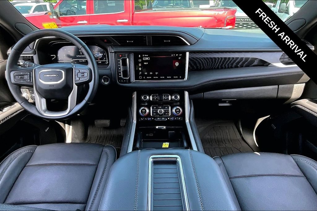 Used 2024 GMC Yukon Denali AWD/4WD image 7